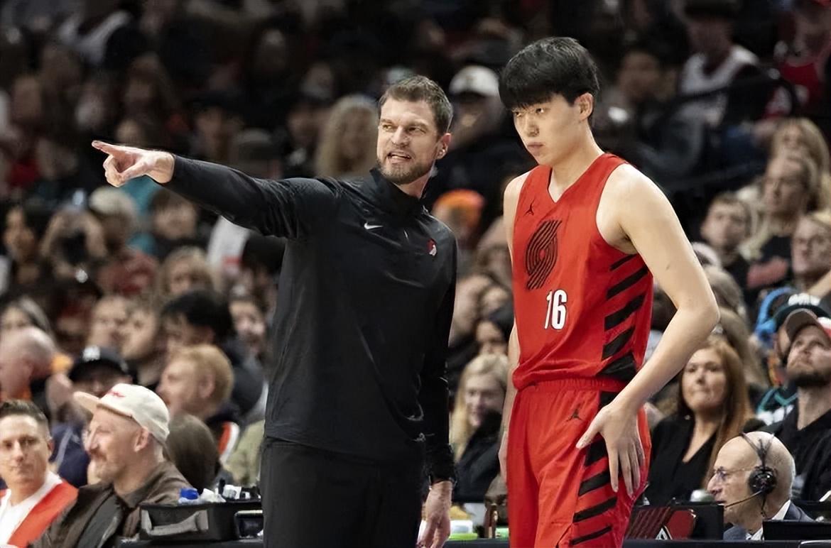 app下载-16投14中,砍31+8!杨瀚森最强一战,斯普利特该给机会了